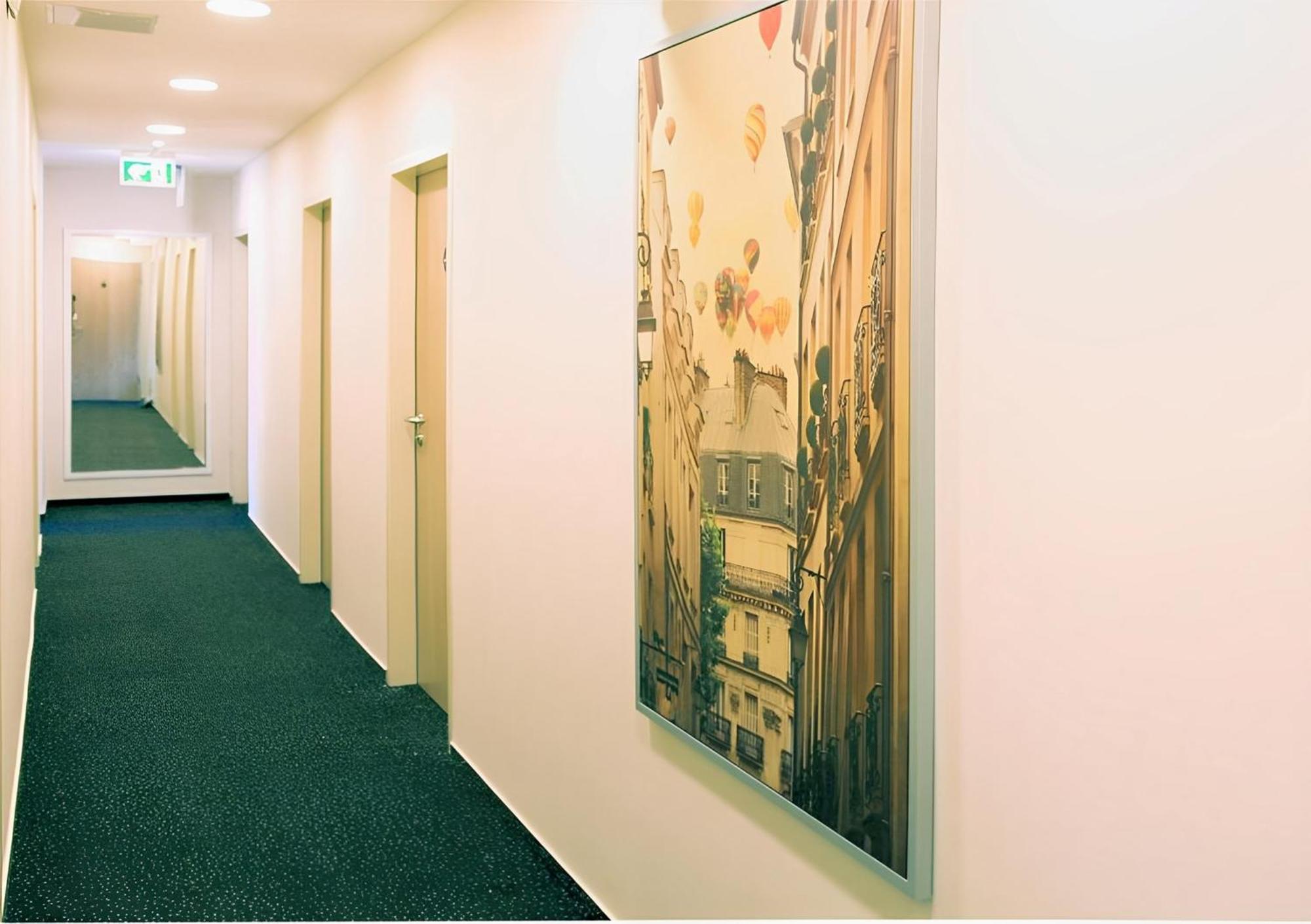 Sleephotels Hamburg Eksteriør bilde