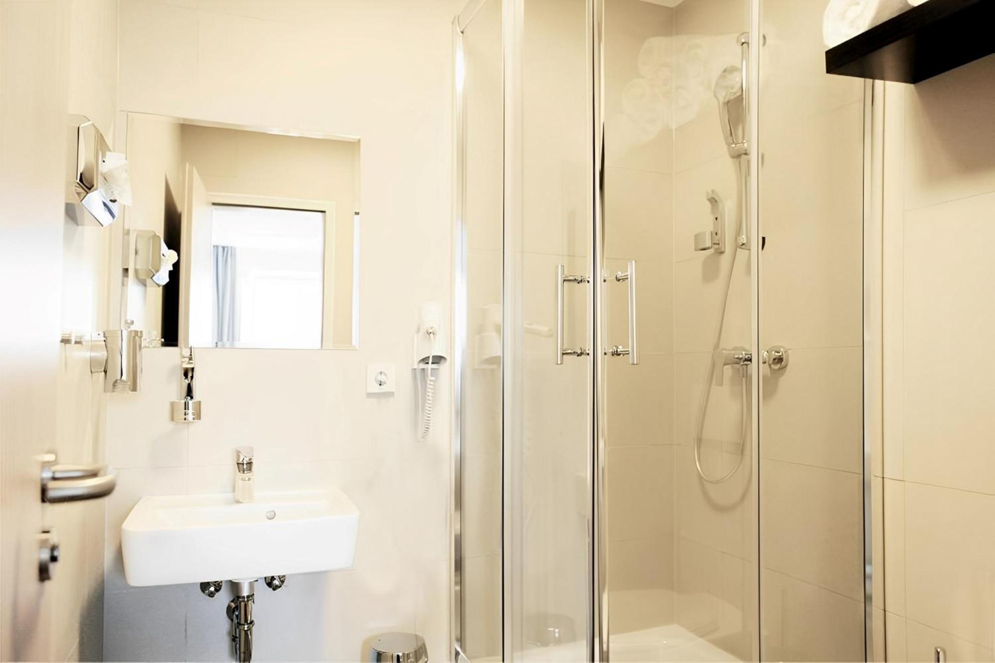 Sleephotels Hamburg Eksteriør bilde
